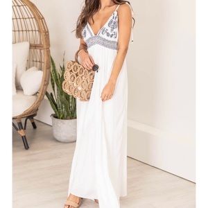 Pink lily COASTAL BREEZE EMBROIDERED BUST MAXI DRESS